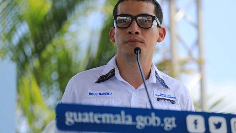 Miguel Gómez Martínez, ministro de Hacienda y Crédito Público de Colombia, durante una sesión de trabajo