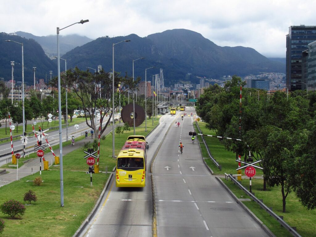 Panorámica de la vegetación de los Cerros Orientales de Bogotá, ecosistema que alberga más de 13.200 hectáreas de bosque