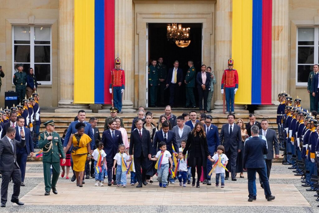 Fachada del Congreso de la República de Colombia, donde se tramitará la ley de sometimiento del gobierno De la Espriella.
