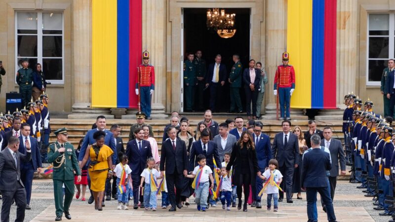 Fachada del Congreso de la República de Colombia, donde se tramitará la ley de sometimiento del gobierno De la Espriella.