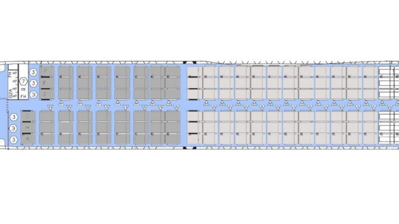 Avión comercial de la aerolínea española Iberia en un aeropuerto, compañía que celebra en 2027 el centenario de su constitución