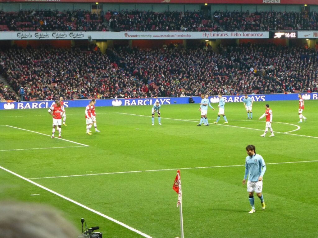 Estadio de fútbol durante un partido del Manchester City