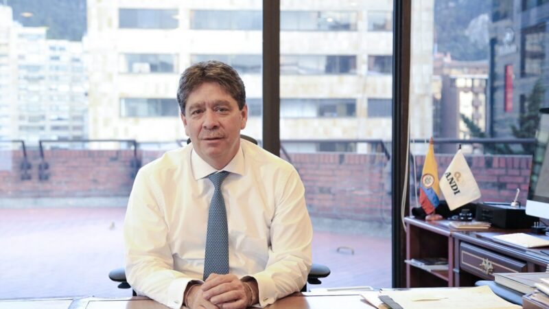 Reunión de empresarios, imagen de contexto para el pronunciamiento de la Andi