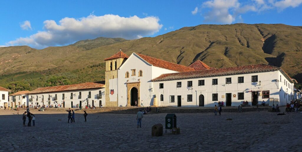 Vista panorámica del casco urbano de Villa de Leyva, Boyacá, donde la alcaldía declaró la calamidad pública por los incendios