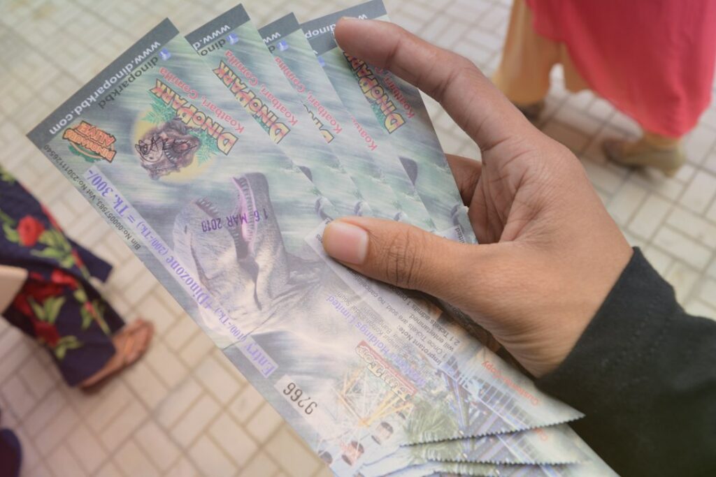 Boletas de lotería con números para un sorteo