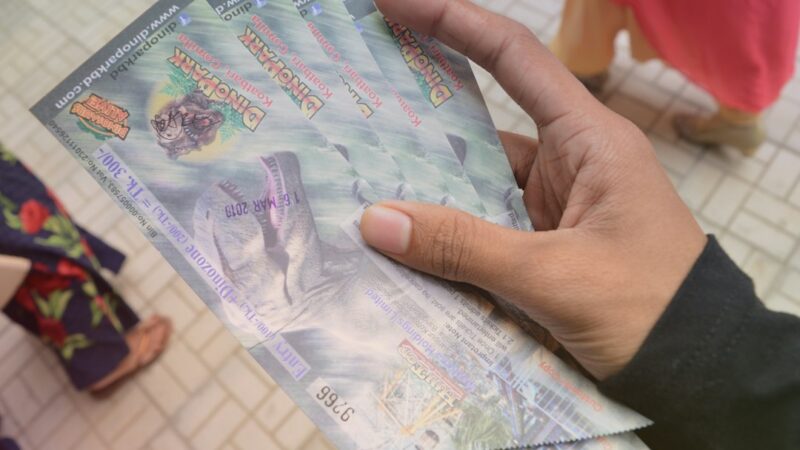 Boletas de lotería con números para un sorteo