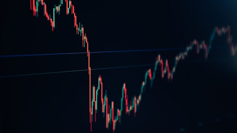 Solo el 1,16 % de los colombianos invierte en bolsa: las claves para dar el primer paso