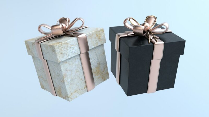 Cajas y bolsas de regalo preparadas para celebrar el Amor y Amistad