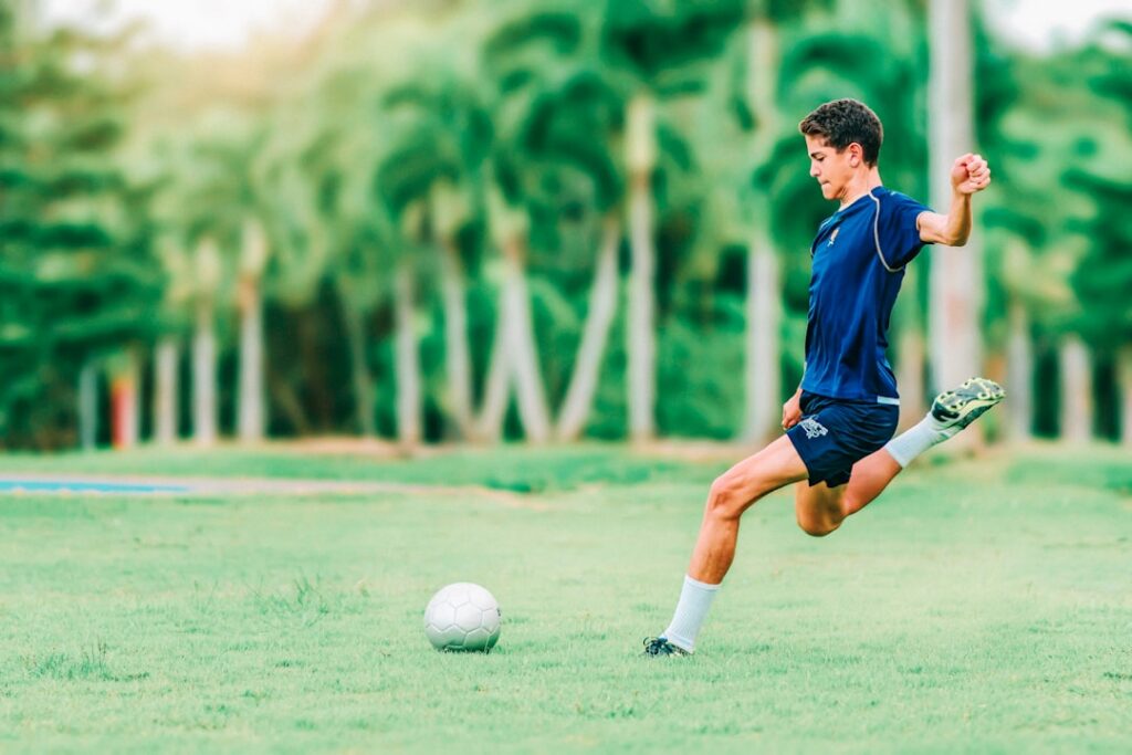 Jefferson Lerma, mediocampista de la selección Colombia y del Crystal Palace, en actividad deportiva