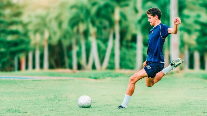 Jefferson Lerma, mediocampista de la selección Colombia y del Crystal Palace, en actividad deportiva