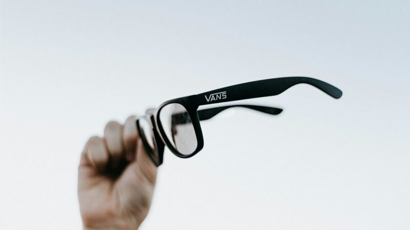 Gafas inteligentes con cámara y audio integrados, el tipo de producto al que pertenecen las nuevas Ray-Ban Meta.