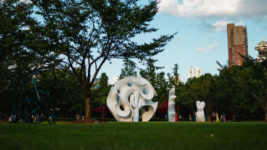 Panorámica de la ciudad de Cali, capital del Valle del Cauca, donde se exhibe la muestra 'Cali, después del ruido' sobre la explosión de 1956