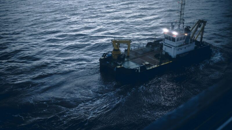 Buque de investigación científica en el mar, símbolo de las labores de observación oceánica que la alianza internacional OceanEye buscará fortalecer
