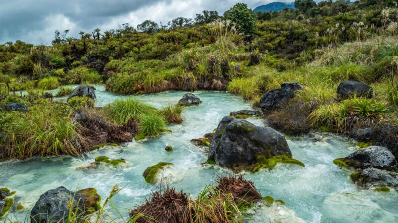 Paisaje de una zona rural de Colombia, región donde los grupos armados han impuesto confinamientos a las comunidades