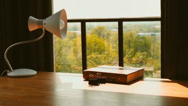 Router inalámbrico doméstico, equipo que distribuye la señal de internet en una vivienda