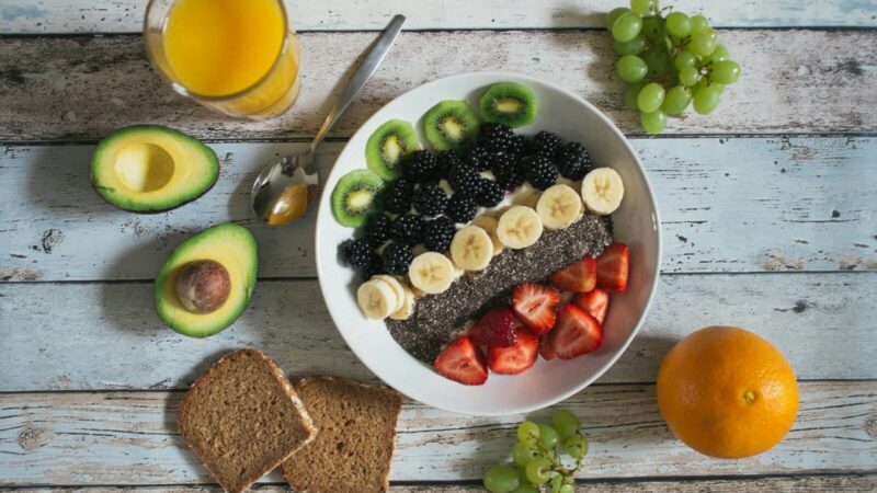 Alimentos y elementos relacionados con los cambios en la alimentación y el exceso de peso