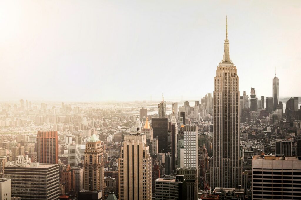 Vista de rascacielos en Nueva York, ciudad sede del encuentro de inversión Milagro Week