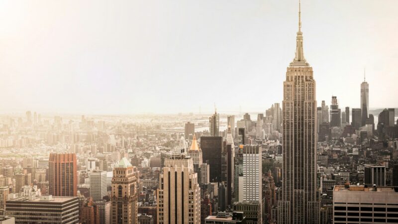 Vista de rascacielos en Nueva York, ciudad sede del encuentro de inversión Milagro Week