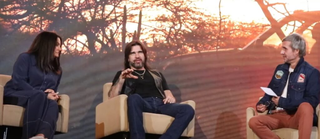 El cantante colombiano Juanes durante una presentación en vivo dentro de su gira por Norteamérica