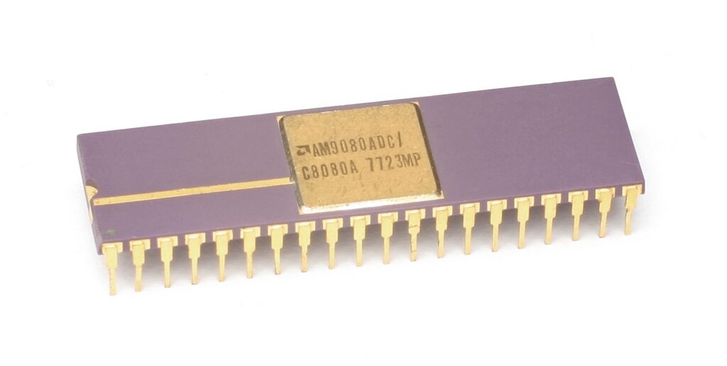 Procesador de computador sobre una placa base, en referencia al negocio de chips de AMD, compañía que superó el billón de dólares en valor bursátil