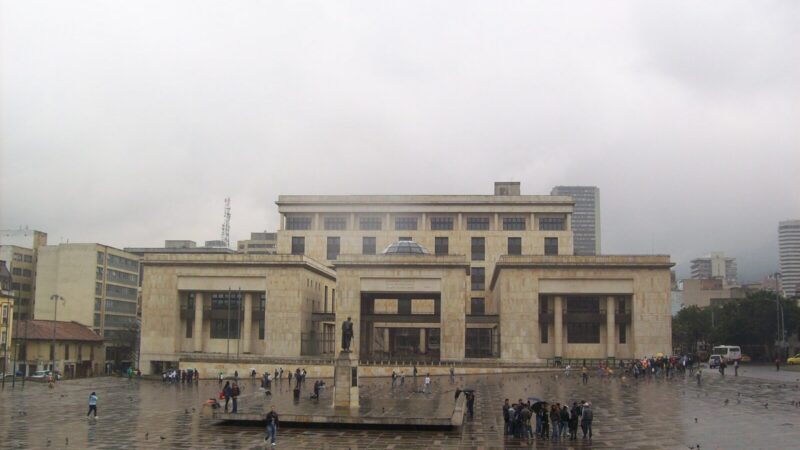 Fachada del Palacio de Justicia de Bogotá, sede de la Corte Suprema de Justicia de Colombia.