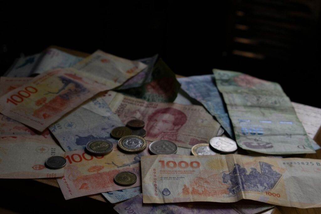 Billetes colombianos, moneda referente de la discusión sobre el salario mínimo 2027