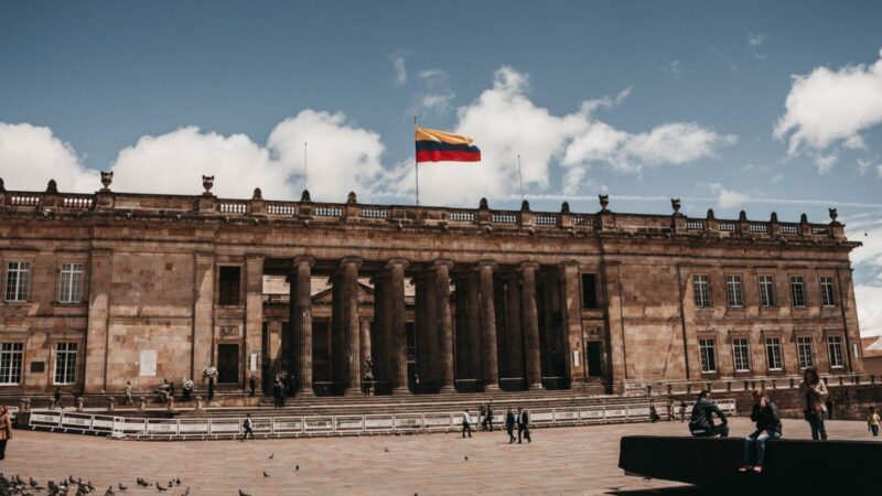 Sede de la administración distrital de Bogotá, donde compara la propuesta tributaria de acuerdo 724 de 2026.