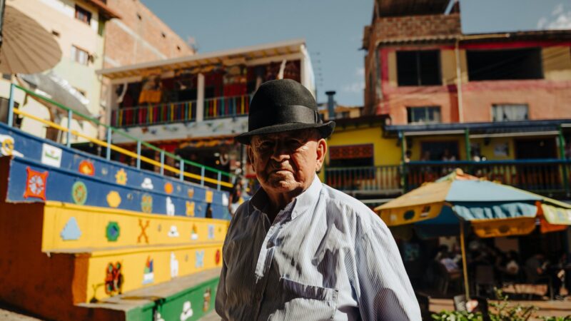 Familias migrantes participan en actividades de integración y acceso a servicios en Colombia