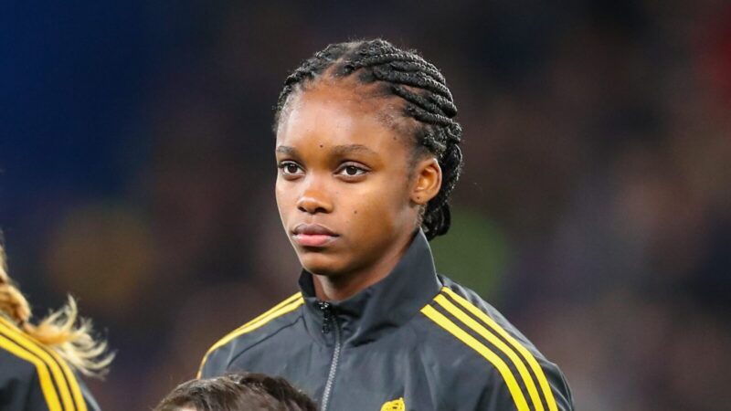 La futbolista colombiana Linda Caicedo en acción durante un partido.