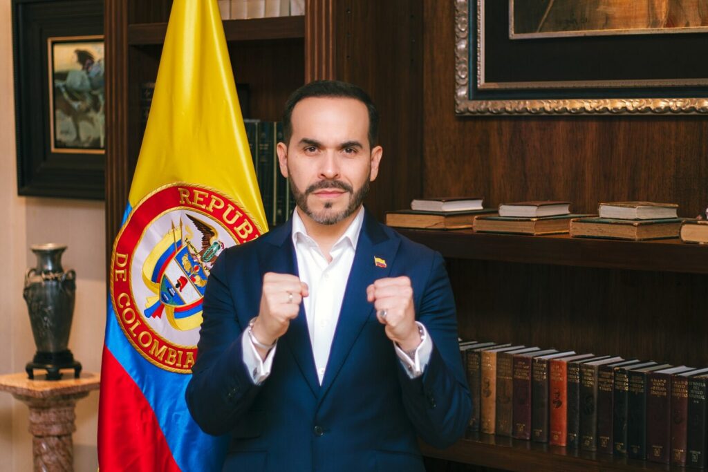 Reunión institucional relacionada con la gestión de un gobierno nacional
