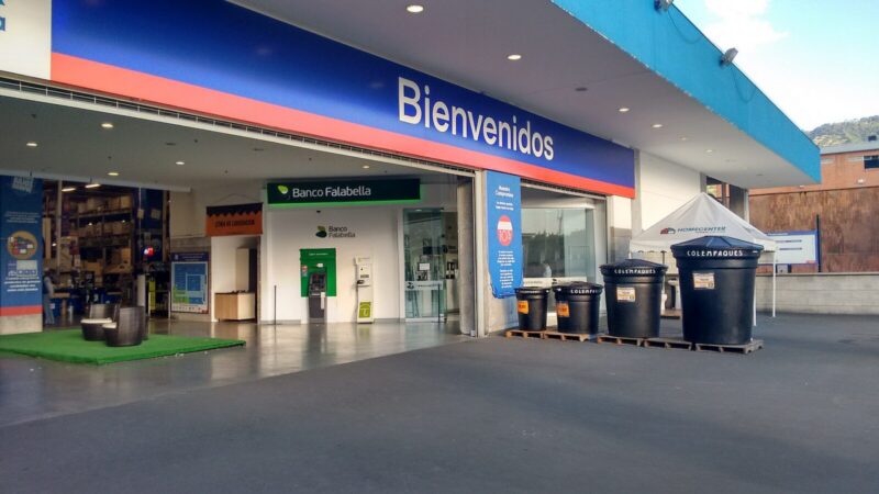 Sede y operación bancaria de Banco Falabella en Colombia