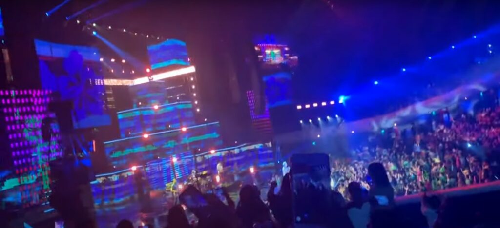 Pedro Capó durante una presentación musical, relacionado con el lanzamiento de su álbum Fulanito