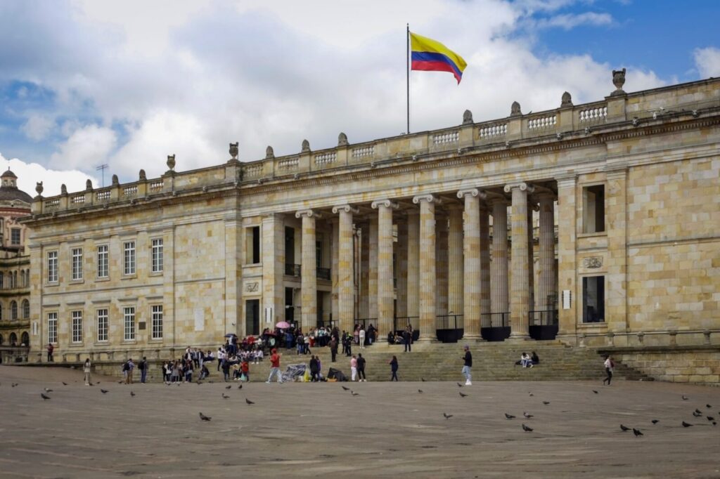 Edificio institucional relacionado con la administración y las finanzas públicas de Bogotá