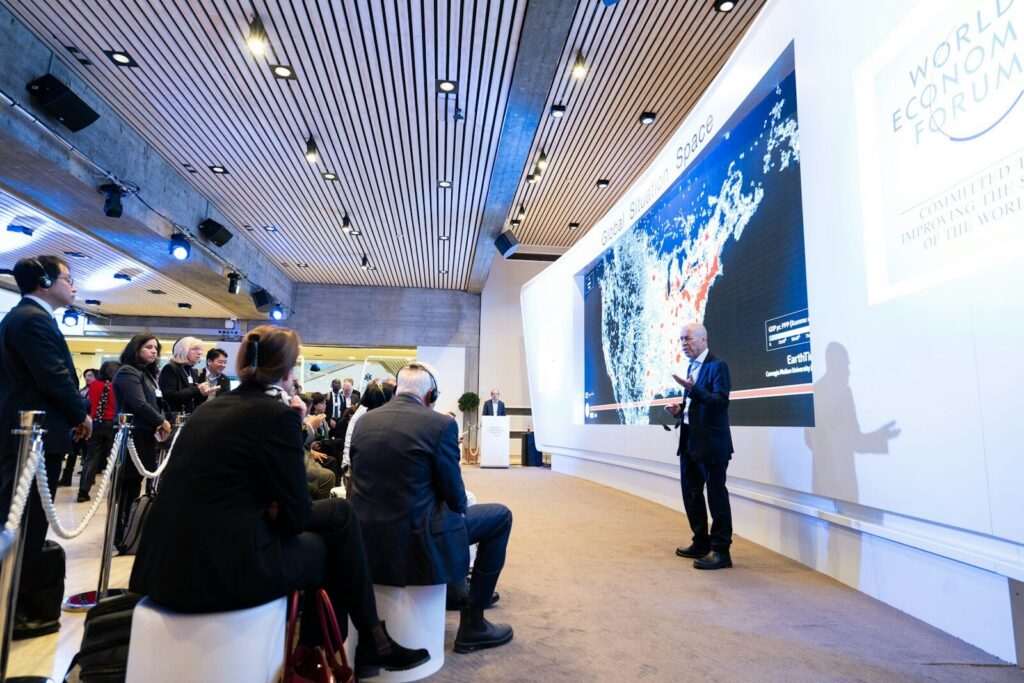 Representantes de empresas y fondos participan en una reunión internacional sobre oportunidades de inversión