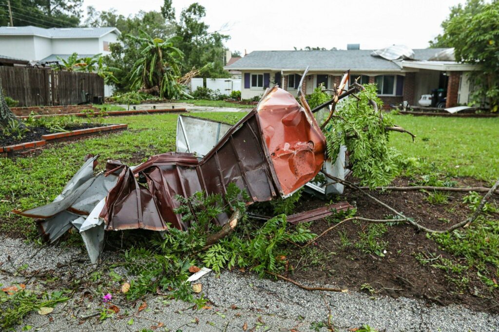 Viviendas afectadas por un terremoto durante una inspección de daños