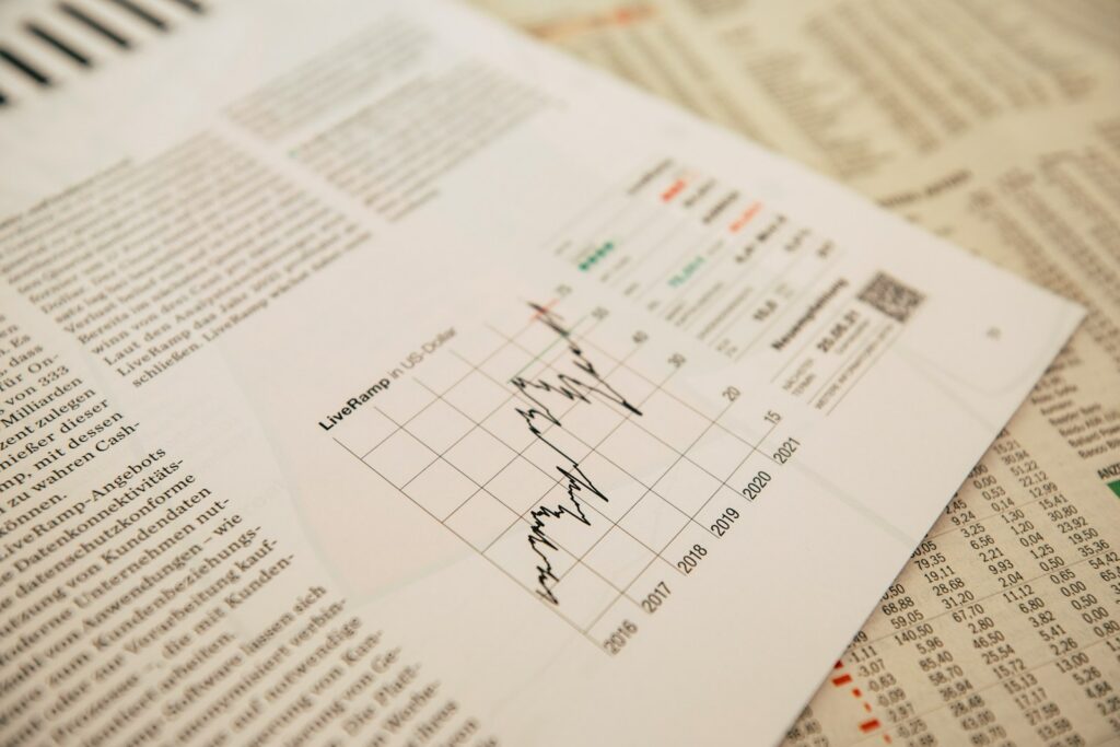 Documentos financieros y gráficos asociados a una operación de deuda pública