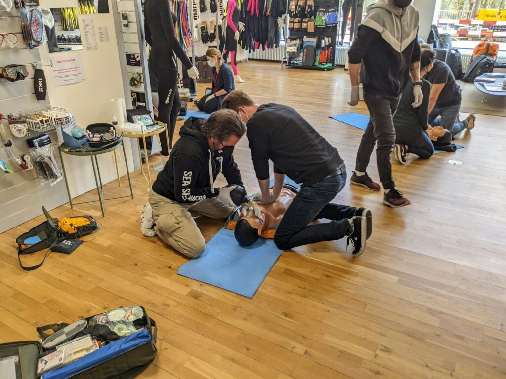 Equipos de emergencia realizan un entrenamiento para responder ante una posible contaminación radiológica