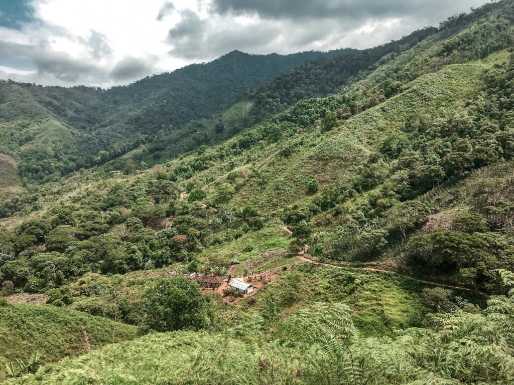 Instalación de gas natural destinada a suministrar energía para cocinar en hogares de una zona rural