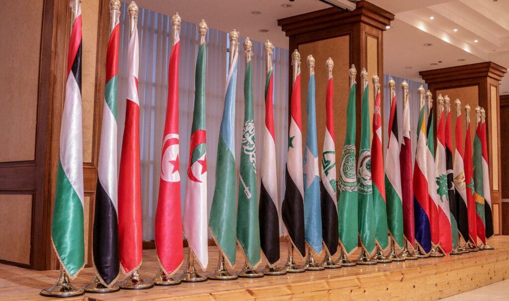 Representantes de dos países participan en una reunión diplomática sobre cooperación en seguridad