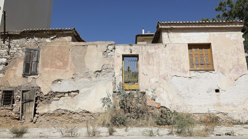Obras de reconstrucción en una zona afectada por un terremoto