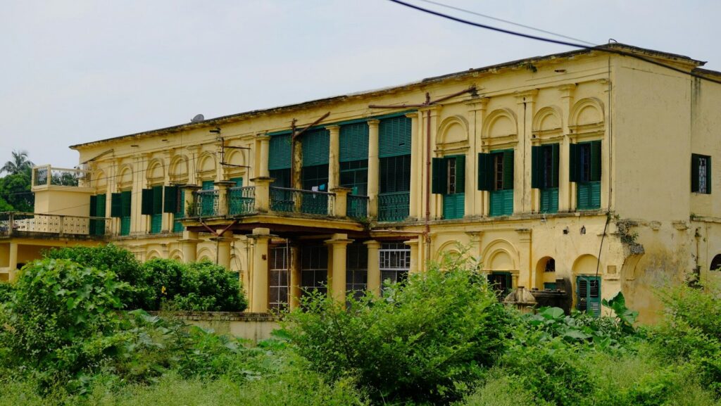 Fachada de una sede institucional del Servicio Nacional de Aprendizaje