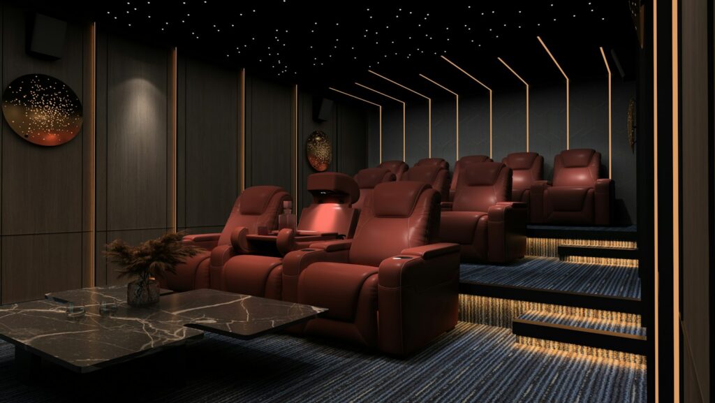Sillas de cine equipadas para moverse y vibrar durante una proyección en formato 4DX.