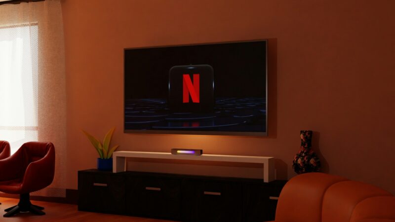 Televisor mostrando una plataforma de entretenimiento por streaming