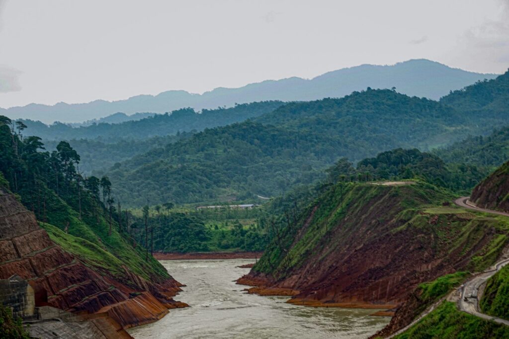 Zona ribereña intervenida por actividades de extracción de oro de aluvión