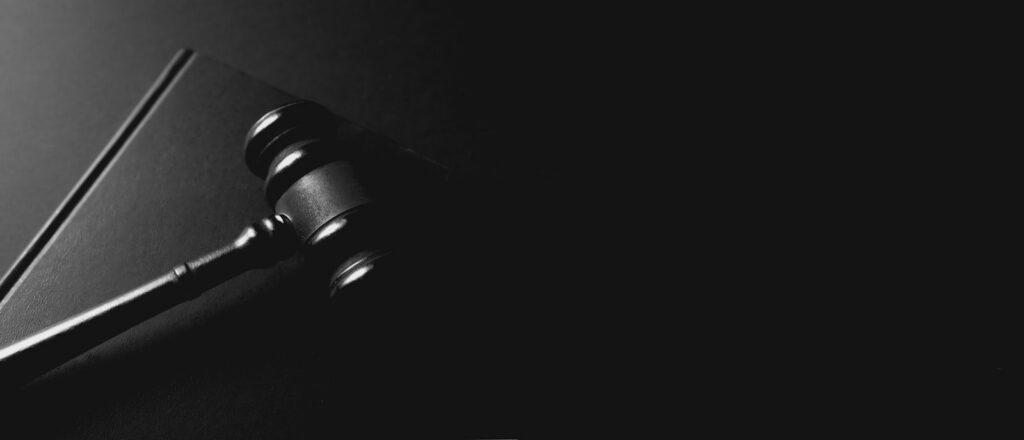 Elementos de justicia en un proceso judicial relacionado con crímenes del conflicto armado en Colombia