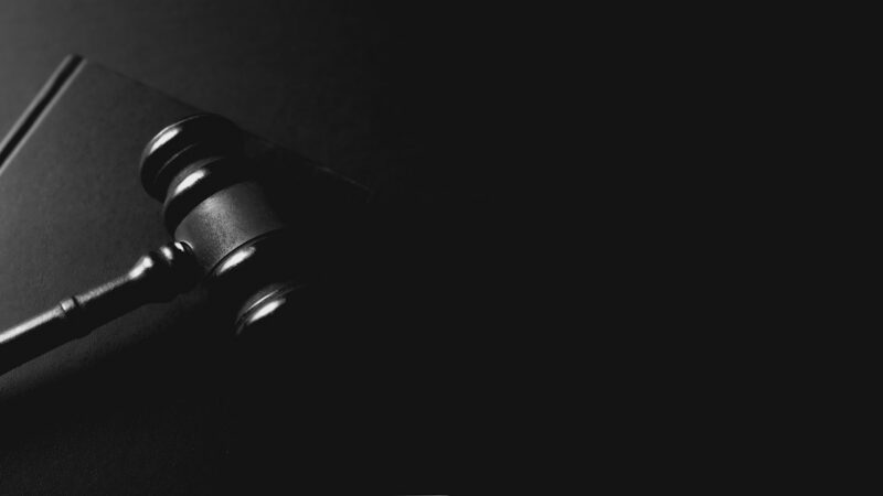 Elementos de justicia en un proceso judicial relacionado con crímenes del conflicto armado en Colombia