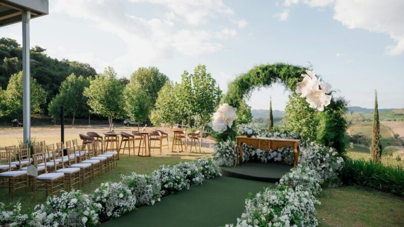 Montaje de una boda elegante en un espacio para eventos en Barranquilla
